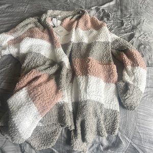 Warm and gorgeous cardigan